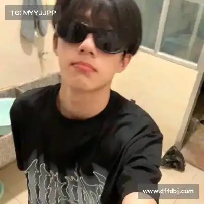 滑颢清